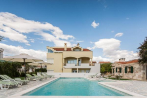 Отель Apartments with a swimming pool Zadar - 5943  Задар